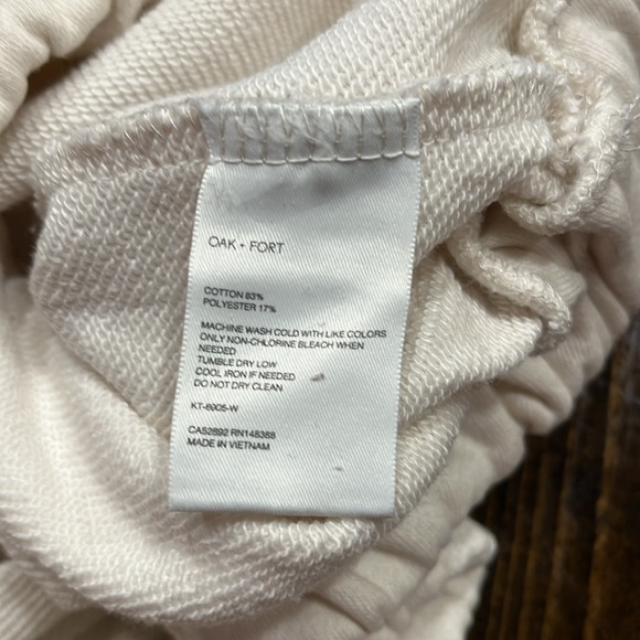 ❤️SOLD❤️Oak + Fort White Cropped Sweatshirt - Picture 6 of 8